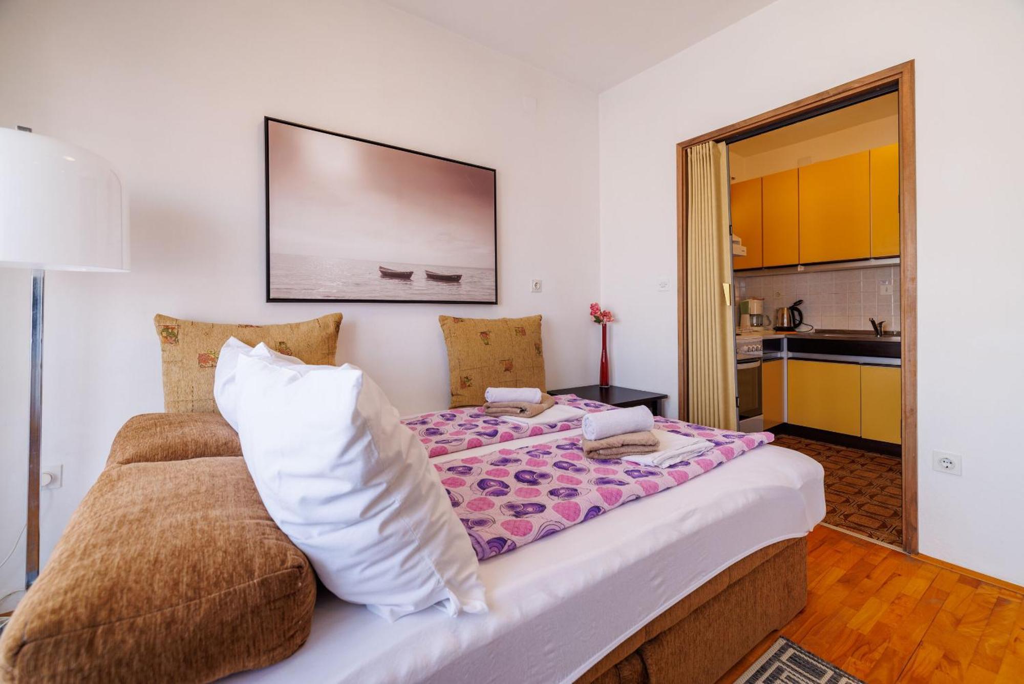 Apartments Zec Selce Exterior photo