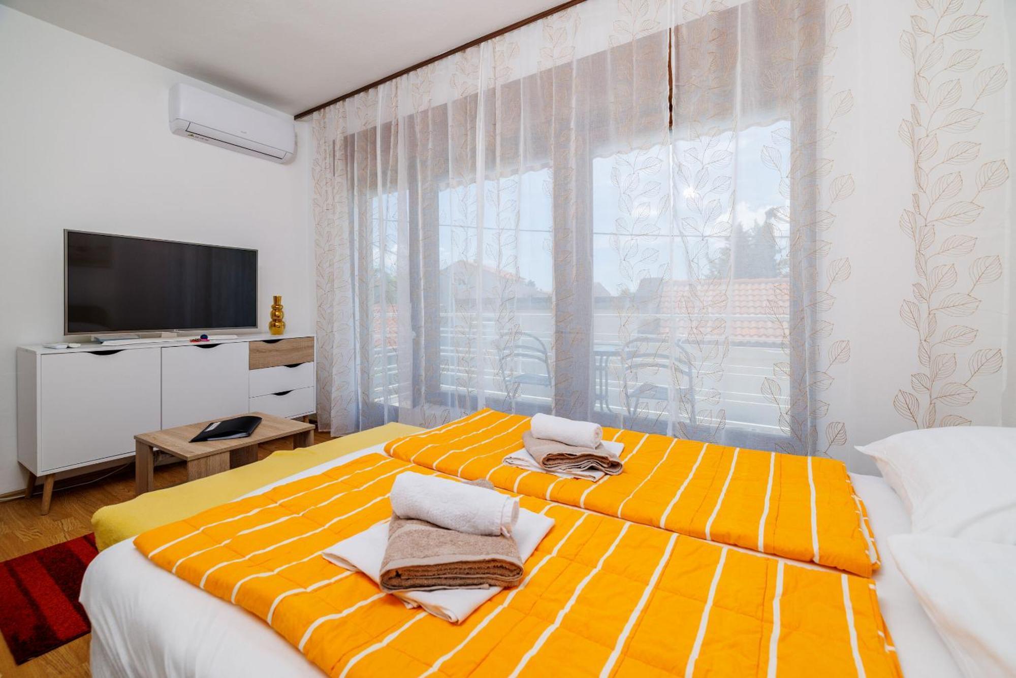Apartments Zec Selce Exterior photo